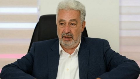 ОДГОВОРИО ПОСЛАНИЦИМА: Кривокапић - нећу поднети оставку на место премијера