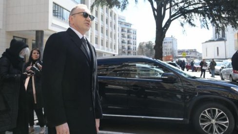 ЉУДИ СУ ХАПШЕНИ ЗБОГ ОВОГА: За 5,66 милиона евра оштећен јавни сервис због послова са Ђиласовим фирмама ЉУДИ СУ ХАПШЕНИ ЗБОГ ОВОГА: За 5,66 милиона евра оштећен јавни сервис због послова са Ђиласовим фирмама