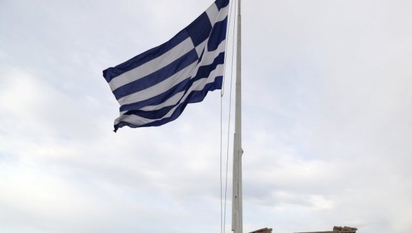 НА МОЛИТВУ СА ПОТВРДОМ ИЛИ ТЕСТОМ: Грчка увела нове мере против вируса корона