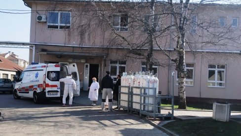 BROJ HOSPITALIZOVANIH PORASTAO ZA TROJE: Na paraćinskom kovid-odeljenju nalazi se trenutno 81 pacijent