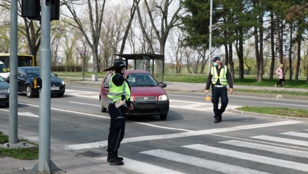 ВОЗАЧИ ОПРЕЗ! За викенд ригорозне контроле, а полицијска возила сада имају нове могућности