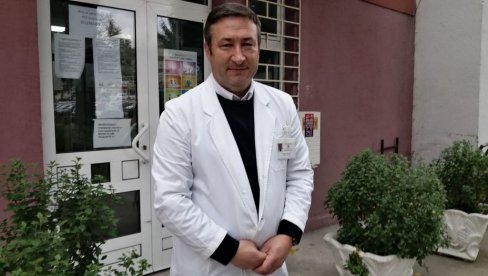 ZA DOPRINOS U BORBI PROTIV EPIDEMIJE VIRUSA KORONA: Priznanje portala “Slobodna reč” vranjskom epidemiologu Slađanu Stankoviću