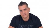 PRED SUDIJOM 12. APRILA: Zakazano suđenje pevaču Alenu Mukoviću za nasilje u porodici PRED SUDIJOM 12. APRILA: Zakazano suđenje pevaču Alenu Mukoviću za nasilje u porodici
