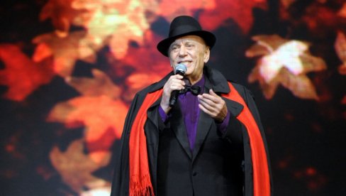 ONA JE BILA ŽENA NJEGOVOG ŽIVOTA: Tozovac se nedavno oženio posle 40 godina ljubavi - Jednom sam sanjao da je umrla, grlio sam sanduk (FOTO) ONA JE BILA ŽENA NJEGOVOG ŽIVOTA: Tozovac se nedavno oženio posle 40 godina ljubavi - Jednom sam sanjao da je umrla, grlio sam sanduk (FOTO)