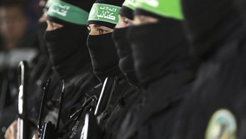 (UZNEMIRUJUĆI VIDEO) HAMAS JAVNO UBIJAO LJUDE NA ULICAMA GAZE: Žrtve su bile mučene pre pogubljenja (UZNEMIRUJUĆI VIDEO) HAMAS JAVNO UBIJAO LJUDE NA ULICAMA GAZE: Žrtve su bile mučene pre pogubljenja
