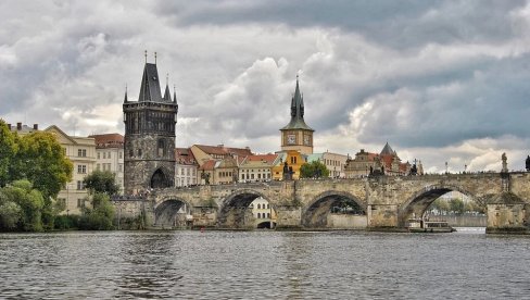 VOLODIN OŠTRO O POSTUPCIMA ČEŠKE: Prag naduvao skandal gde ga nema, sebe i saveznike stavio u nezgodan položaj!