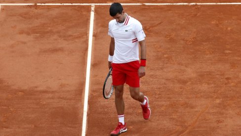 NOVAK SKINUO ČUDNI CRNI MEDALJON OKO VRATA: Đoković vratio krstić sa Hilandara, a otkriveno je i zašto ga nije bilo u Melburnu