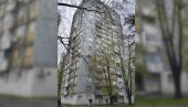 ČEKAJU DA LIFTOVI PRORADE: Posle požara u Mihajla Pupina, struja stigla u deo solitera ČEKAJU DA LIFTOVI PRORADE: Posle požara u Mihajla Pupina, struja stigla u deo solitera
