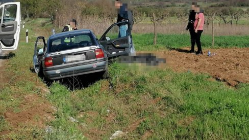 TRAGEDIJA U NIŠU: Muškarac preminuo za volanom? Automobilom sleteo sa puta, policajci zatekli stravičnu scenu (FOTO)