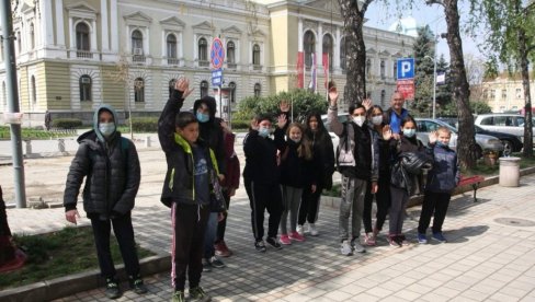 NAMĆORI USREĆILI 55 DECE: Društvo Dobra narav iz Kruševca neumorno i u vreme epidemije