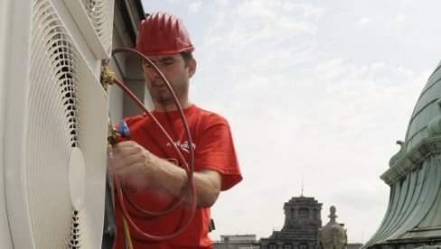 УГРАДЊА КОШТА КАО ПОЛА КЛИМЕ: Папрени износи за монтажу купце презноје више него врућине