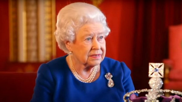 БАКИНГЕМСКА ПАЛАТА САОПШТИЛА: Краљевска породица очекује принову -  Елизабета одушевљена!