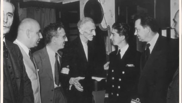 ОБИЧНИ ЉУДИ ГУБЕ НАЈБОЉЕГ ПРИЈАТЕЉА: На прсима мртвог Николе Тесле лежала је књига српских епских песама