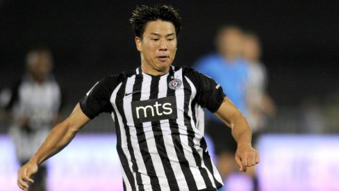 TAKUMA ASANO IMA NOVI KLUB: Bivši fudbaler Partizana karijeru nastavlja u Španiji