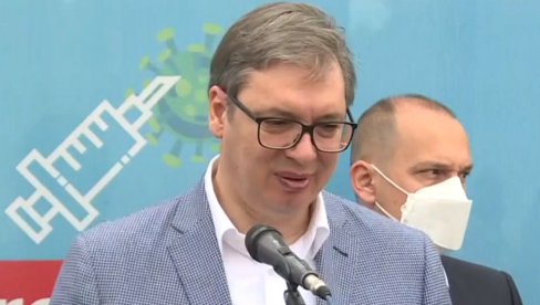 VUČIĆ OBEĆAO MEŠTANIMA: Do Vidovdana gotov put u Vrelu