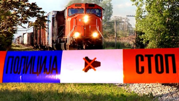 ЛОКОМОТИВА ИЗЛЕТЕЛА ИЗ ШИНА: Инцидент код Прибоја, железнички саобраћај потпуно обустављен