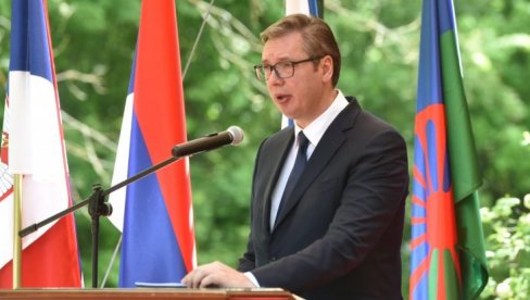 VUČIĆ  U DONJOJ GRADINI PORUČIO:  Novi Jasenovci i nove Oluje neće se više ponoviti srpskom narodu (FOTO/VIDEO)