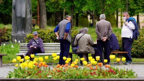 BEZ DRŽAVNE POMOĆI OSTAĆE 150.000 NAJSTARIJIH: Jedan deo vremešnih sugrađana nije obuhvaćen najnovijim vidom Vladine podrške