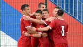 МАЛО ЈАЧА КВОТА ИЗ ШВАЈЦАРСКЕ: Србин командује везним редом Швајцараца МАЛО ЈАЧА КВОТА ИЗ ШВАЈЦАРСКЕ: Србин командује везним редом Швајцараца