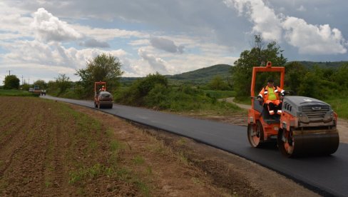 REKONSTRUKCIJA PUTA GRABOVAC – VRLANE: Vrednost radova je preko 20 miliona dinara