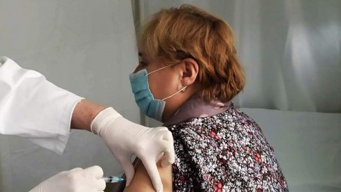 REVAKCINACIJA U SEOSKIM AMBULANTAMA U PARAĆINU: Ostala još Trešnjevica, a mnogi meštani su iskoristili priliku da prime prvu dozu