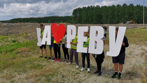 GRAĐEVINSKI ŠUT GUŠI BARU REVA: Protest građana leve obale Dunava zbog gradnje postrojenja za preradu otpada