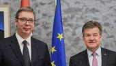 SASTANAK U BRISELU: Vučić razgovarao sa Lajčakom