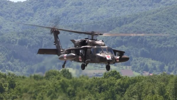 АМЕРИЧКИ ВОЈНИЦИ ПУЦАЈУ ПО СРПСКОЈ ПЛАНИНИ: Хеликоптери војске САД надлећу Мањачу! (ВИДЕО)