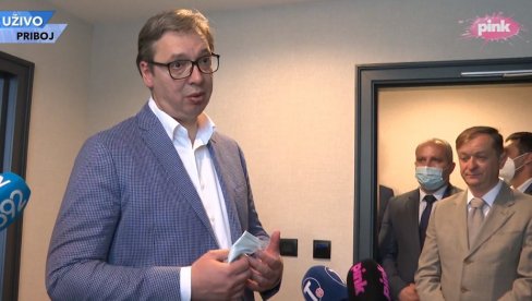 VUČIĆ OCENIO: Mnogo je problema i pritisaka na Srbiju zbog KiM - predaja nije opcija!