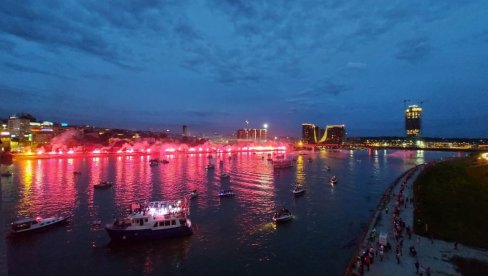 (UŽIVO) DELIJE SIŠLE NA REKU: Počela proslava Zvezdine titule (FOTO+VIDEO)