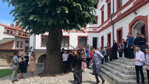 ТЕСТ ПОЛОЖИЛО ОСАМ УЧЕНИКА: Пријемни испит за упис у Призренску богословију ТЕСТ ПОЛОЖИЛО ОСАМ УЧЕНИКА: Пријемни испит за упис у Призренску богословију