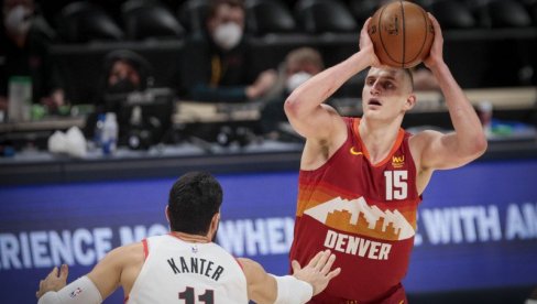 JOKIĆ BRUTALNOM PARTIJOM DOVEO DENVER DO IZJEDNAČENJA: Pokušali da isprovociraju Srbina, ubacio 38 poena (VIDEO)