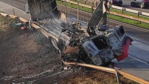 OD KAMIONA OSTALO SAMO ZGARIŠTE: Nove fotografije saobraćajne nesreće kod Velike Plane (FOTO/VIDEO)