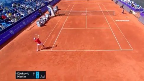 NOVAK SE PRETVORIO U HULKA: Ponovo stradao reket (VIDEO)