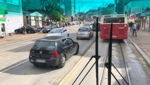 TRAMVAJI KRENULI KROZ POŽEŠKU: Linije gradskog prevoza ponovo saobraćaju kroz žilu kucavicu Banovog brda (FOTO)