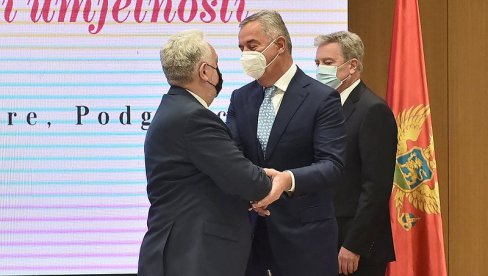 KRIVOKAPIĆ UŠAO U SAVEZNIŠTVO SA ĐUKANOVIĆEM: Pavićević o političkoj krizi u Crnoj Gori - Izbori su najbolje rešenje