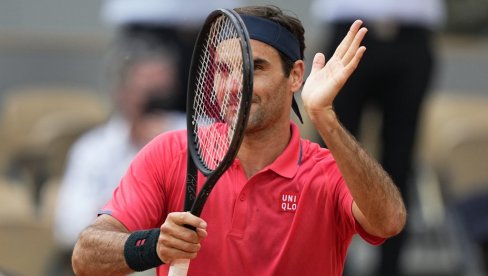 FEDERER NASTAVIO SA ODLIČNIM IGRAMA: Švajcarac pobedio Čilića i izborio treće kolo Rolan Garosa