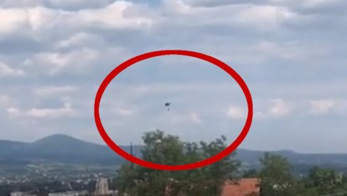 HELIKOPTERI GASE POŽAR U ČAČKU: Ekipe Vojske Srbije stigle da pomognu nakon eksplozije u fabrici Sloboda (VIDEO)