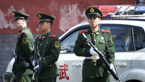 ИЗБАЦИО ГНЕВ И УБИО 6 ЉУДИ! Кинеска полиција ухапсила нападача
