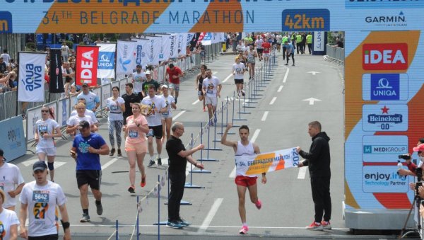 РУМУН ПОКОРИО ПРЕСТОНИЦУ СРБИЈЕ: Стојка победник 34. Београдског маратона, код дама најбоља Невена Јовановић