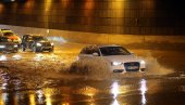 GREŠKA MOŽE DA VAS KOŠTA AUTOMOBILA: Serviser upozorava vlasnike kola šta da ne rade po kiši, jer šteta će biti ogromna