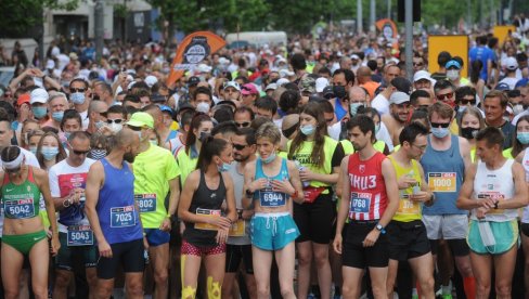 34. Beogradski maraton BEZ BARIJERE: Jevtićeva i Mitrović najbrži u polumaratonu, a Jovanovićeva i Stojka u trci na 42,195 kilometara