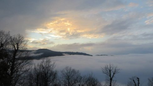 МЕТЕО АЛАРМ УПАЉЕН ЗБОГ ЈЕДНЕ ОПАСНЕ ПОЈАВЕ: Детаљна прогноза РХМЗ до краја седмице