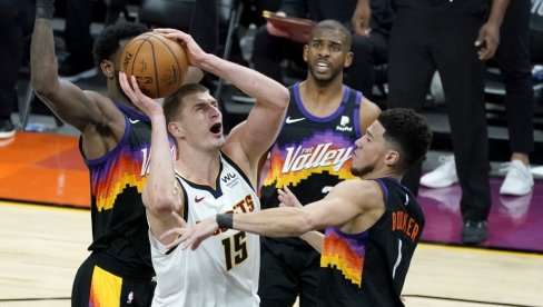 РАЈАКОВИЋ ПРЕЦРТАО ЛЕГЕНДУ НБА ЛИГЕ: Чувени кошаркаш добио отказ у Торонту