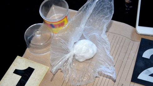 UHAPŠEN DILER U PANČEVU: Držao narkotike i maloletnici davao drogu