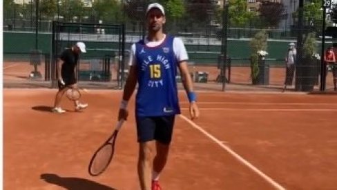 ĐOKOVIĆ SE ZA NADALA SPREMA U DRESU NIKOLE JOKIĆA: Novak poslao snažnu poruku srpskom košarkašu (VIDEO)