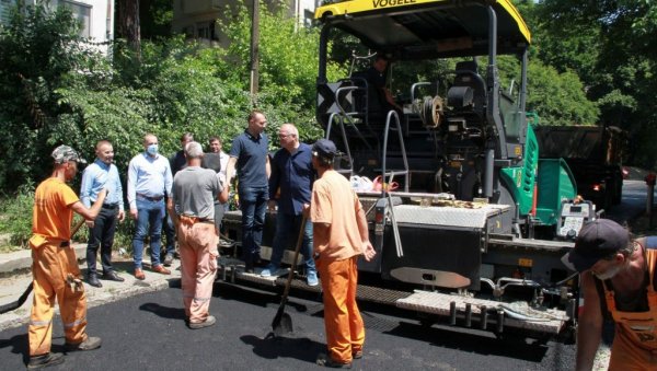 У ВИШЊЕВАЧКОЈ ЛЕПШЕ ОД ЈЕСЕНИ: Горан Весић најавио зелену оазу у Раковици, пасарелом би се лакше долазило до шопинг мола