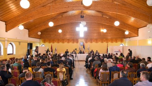 ПЉУШТАЋЕ ТУЖБЕ: ПДП оштро реаговао и демантовао објаву СНСД, тврде да  су наводи о куповини станова неистинити