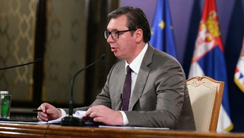 POSAO ZA DIPLOMCE: Predsednik Vučić prisustvovaće uručenju ugovora o zaposlenju najuspešnijim studentima medicinskih fakulteta i srednjih škola