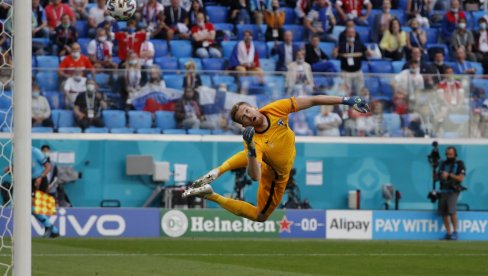 PRVA POBEDA RUSIJE NA EURO 2020: Mirančuk doneo tri boda, Hradecki činio čuda, ali ipak savladan (VIDEO)